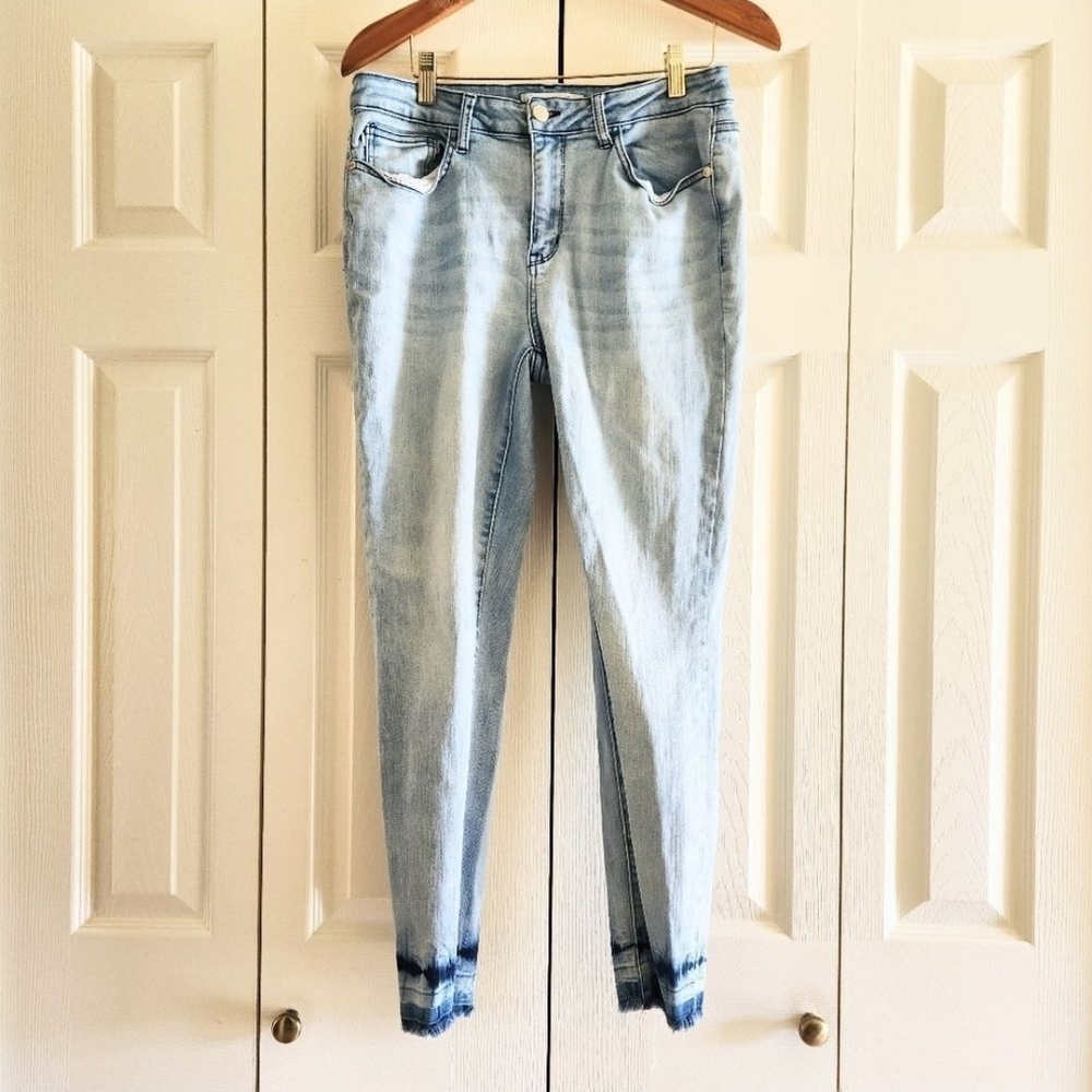 Judy Blue Light Wash Skinny Jeans